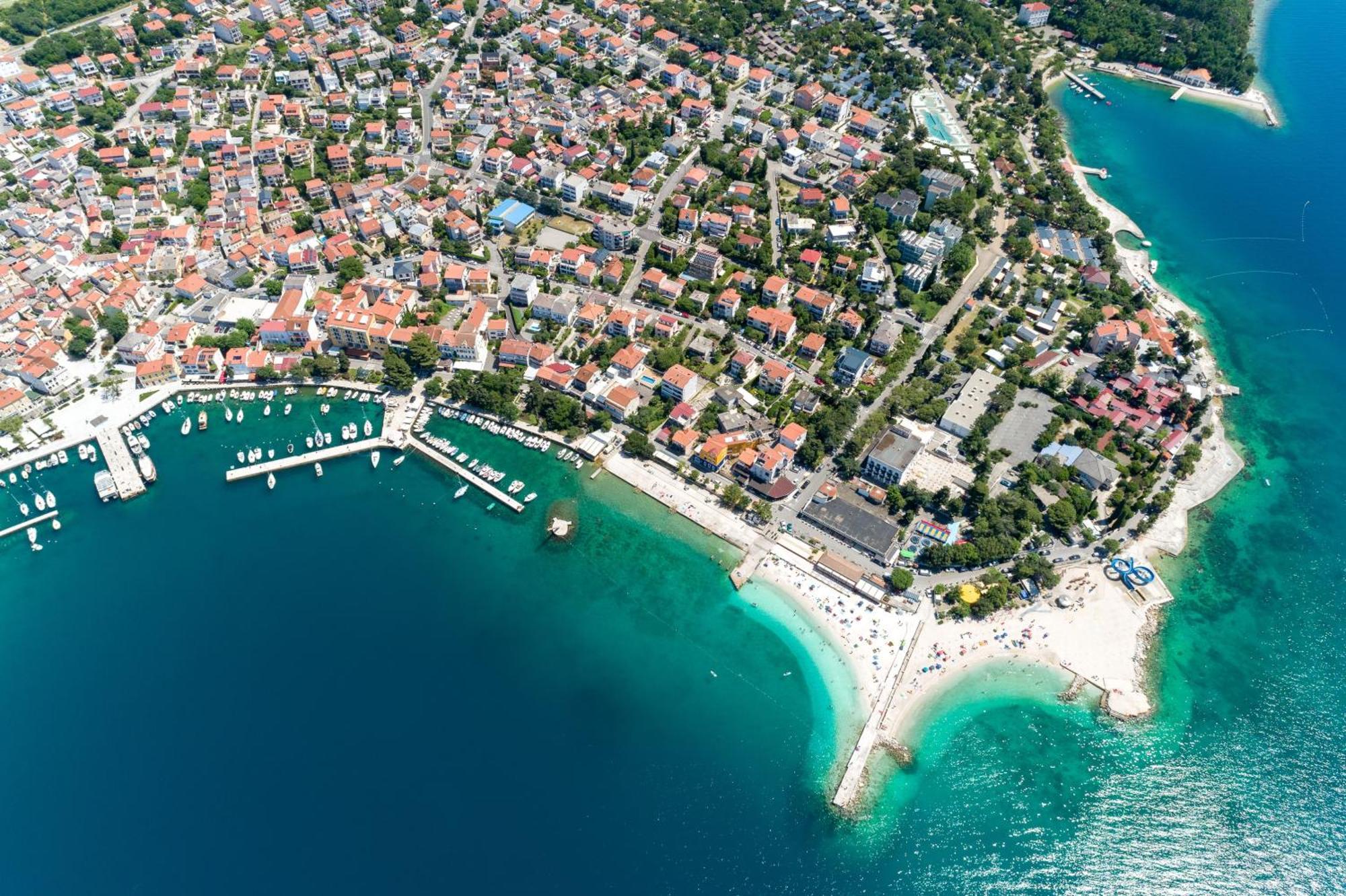 Apartments With A Parking Space Selce, Crikvenica - 2381 Dış mekan fotoğraf